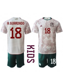 Billige Mexico Andres Guardado #18 Bortedraktsett Barn VM 2022 Kortermet (+ Korte bukser)